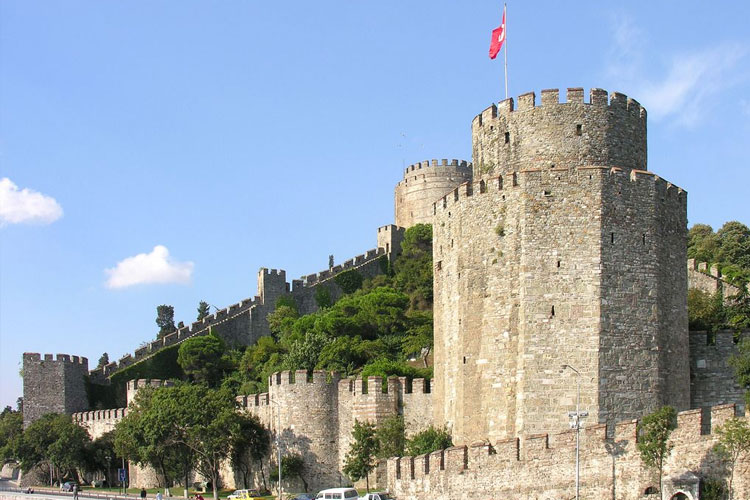 روملی حصار یکی از جاذبه های گردشگری استانبول