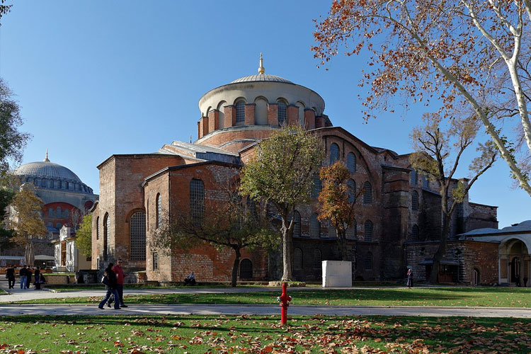کلیسای ایا ایرنه یکی از جاذبه های گردشگری استانبول