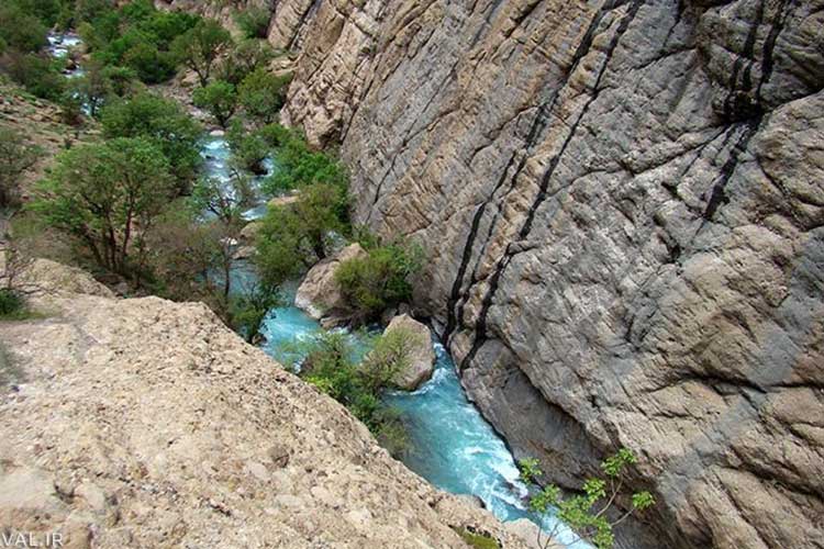دره نی گاه یکی از مقاصد دره نوردی در ایران