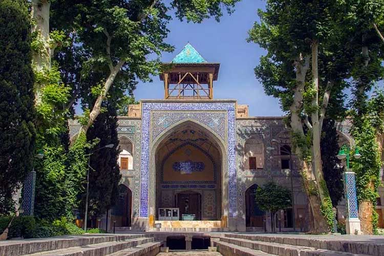 مدرسه چهار باغ از جاذبه های گردشگری اصفهان