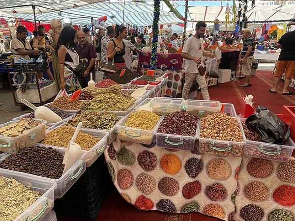 جومارتسی پازار (Cumartesi Pazarı)